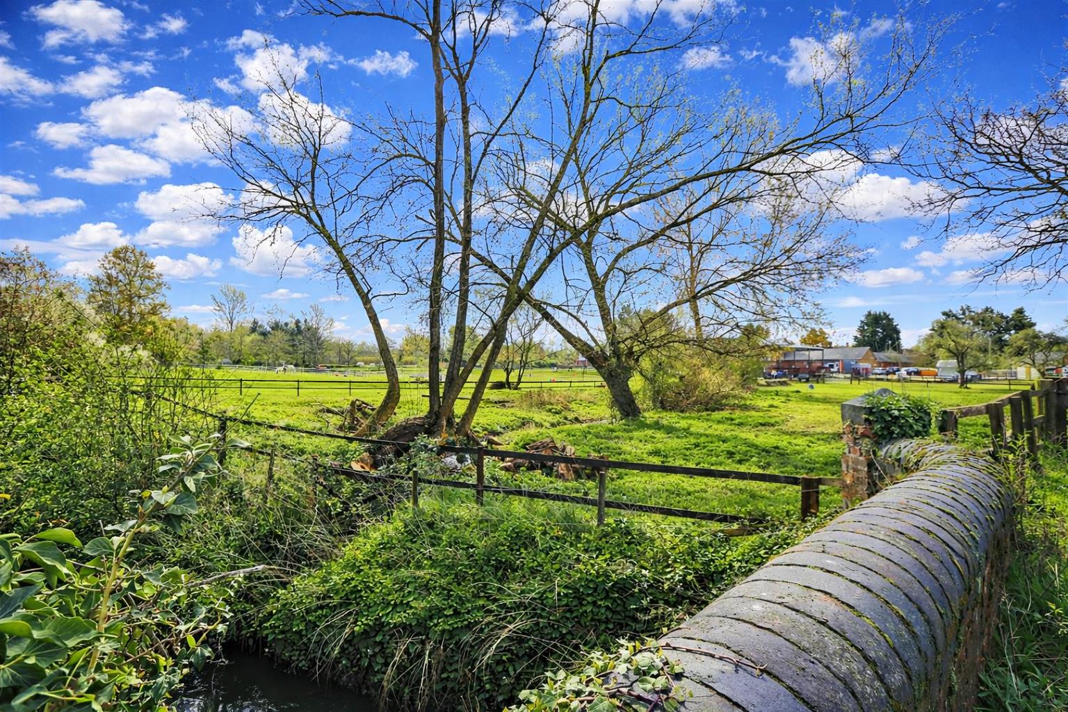 Bradwell Road, Loughton, Milton Keynes